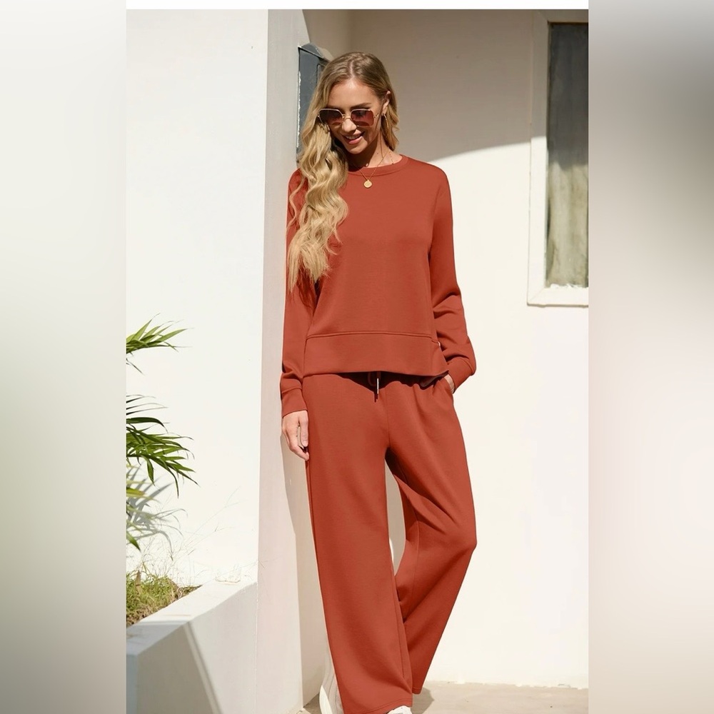 Cueply Two-Piece Matching Lounge Set - Picture 2 of 13